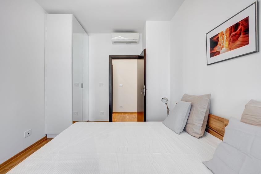 Apartament cu 3 camere decomandat în Băneasa