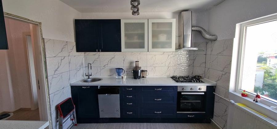 Apartament cu 3 camere decomandat în Cantacuzino