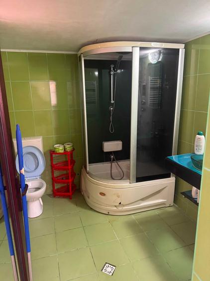 Casă cu 3 camere în Lelești