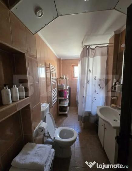 Apartament cu 3 camere decomandat în Micro 40