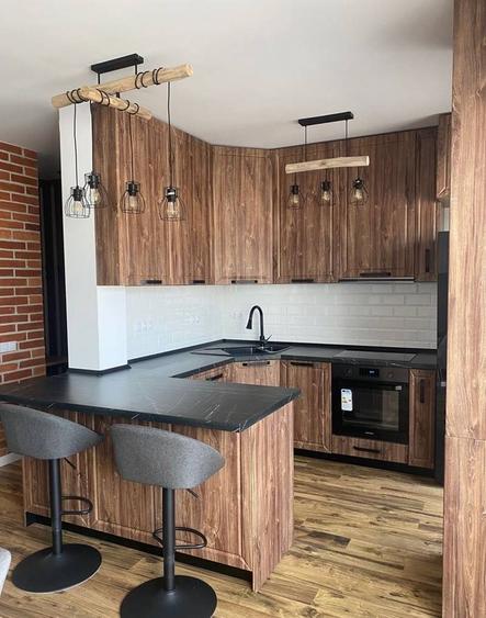 Apartament cu 3 camere decomandat, mobilat în Borhanci