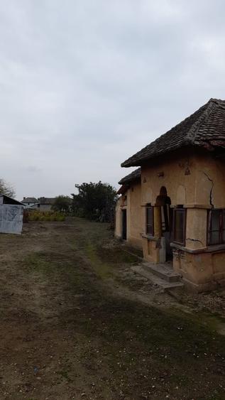 Casă cu 2 camere în Basarabi