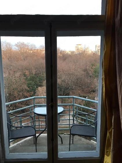 Apartament cu 6 camere decomandat în Central