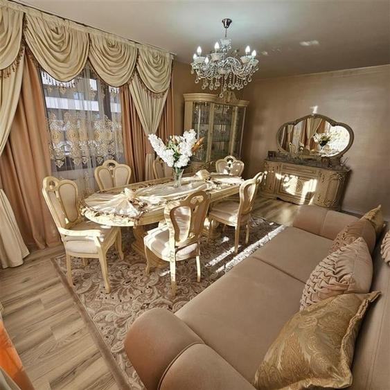 Apartament cu 3 camere decomandat în Noua