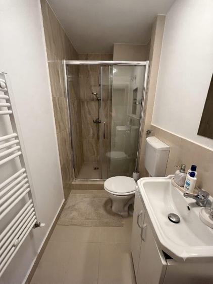 Apartament cu 3 camere decomandat în Crângași