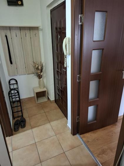 Garsonieră decomandată în Nicolina