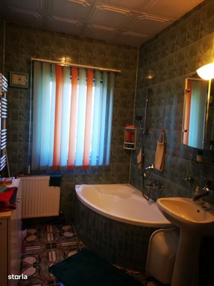 Casă cu 4 camere în Valea Călugărească