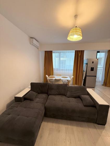 Apartament cu 2 camere decomandat în Păcii