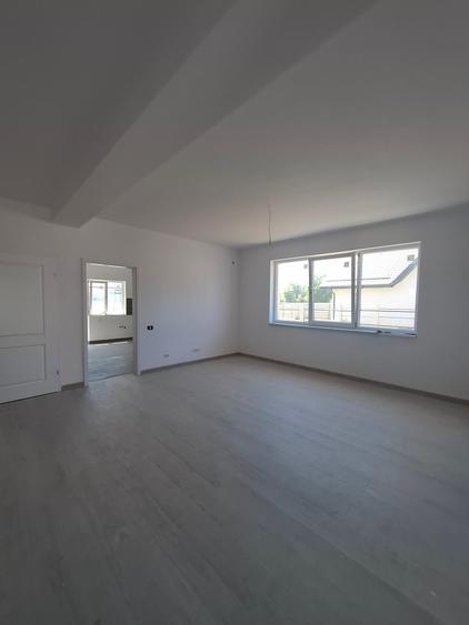 Casă individuală cu 4 camere cu Teren 420 Mp în Domnești