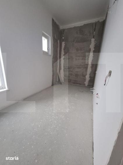 Casă cu 4 camere cu Teren 300 Mp în Curtești
