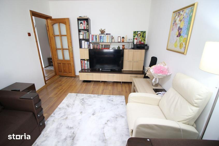 Apartament cu 3 camere decomandat în Siderurgiștilor