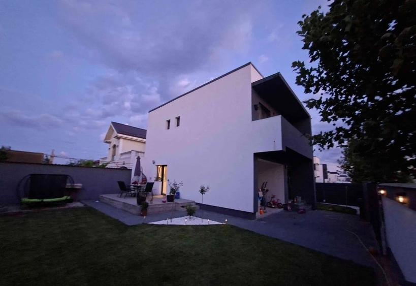 Casă individuală cu 4 camere cu Teren 140 Mp în Lascăr Catargiu