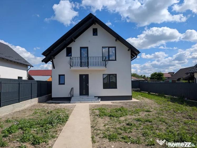 Casă cu 4 camere cu Teren 400 Mp în Hemeiuș