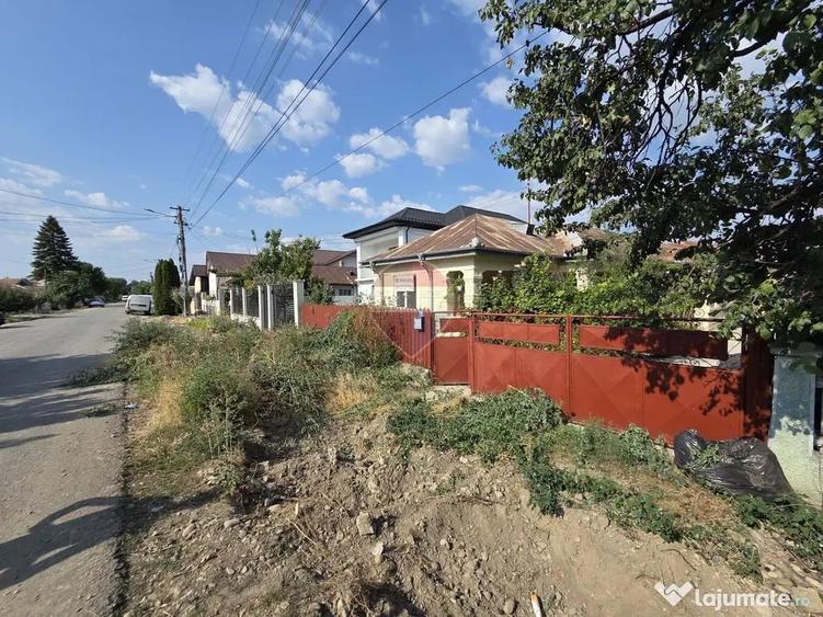 Casă cu 4 camere cu Teren 1155 Mp în Milcovul