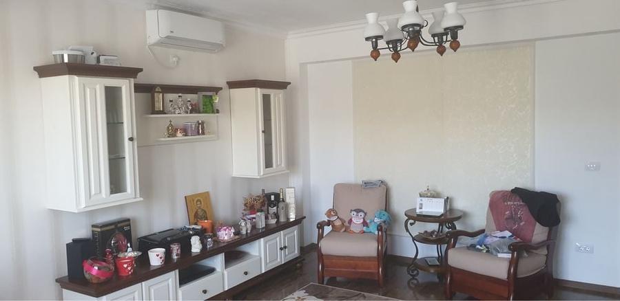 Apartament cu 3 camere decomandat în Valea Lupului