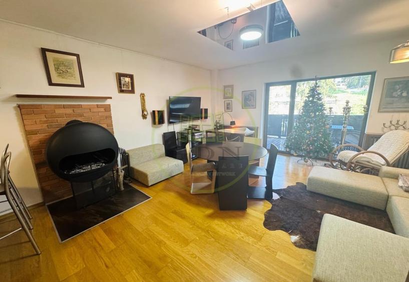 Apartament cu 3 camere semidecomandat, mobilat în Clăbucet