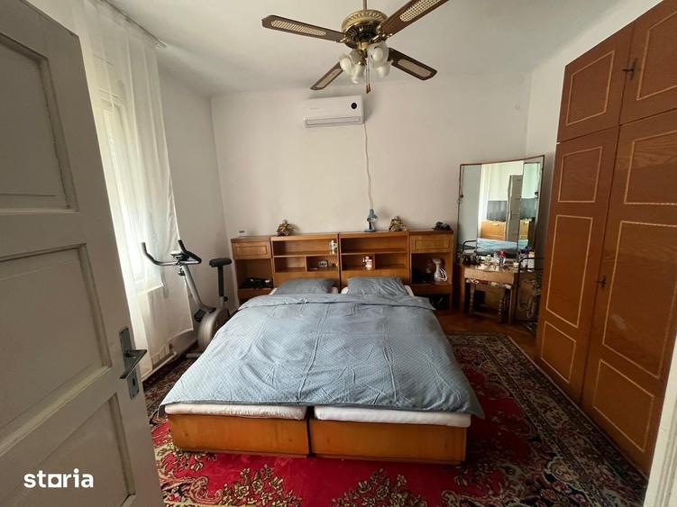 Casă cu 3 camere cu Teren 500 Mp în Central