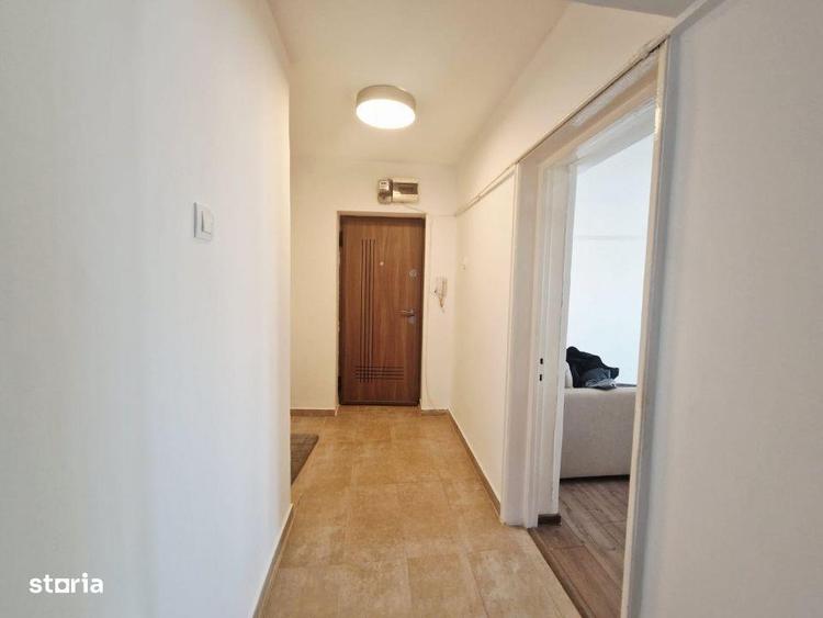 Apartament cu 3 camere decomandat în Vitan