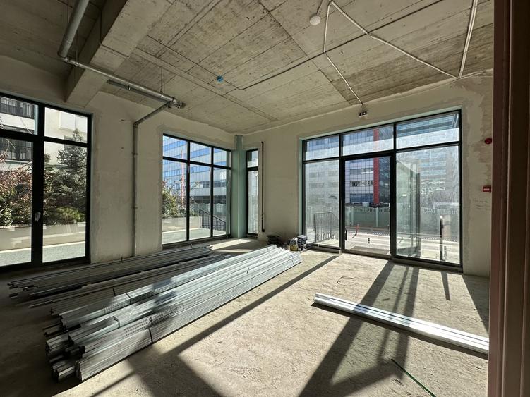Spațiu comercial, de 272 mp, în Pipera