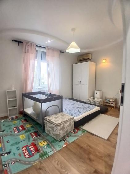 Apartament cu 3 camere decomandat în Eroii Revoluției