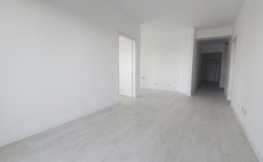Apartament cu 3 camere semidecomandat în Morarilor