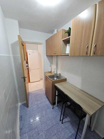 Apartament cu 2 camere decomandat, mobilat în Brâncoveanu