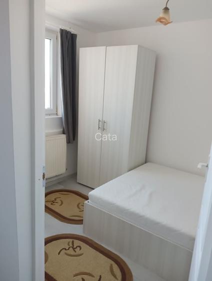 Inchiriez apartament micro1 langa scoala