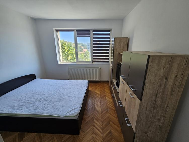 Apartament cu 3 camere decomandat, mobilat în Grigorescu