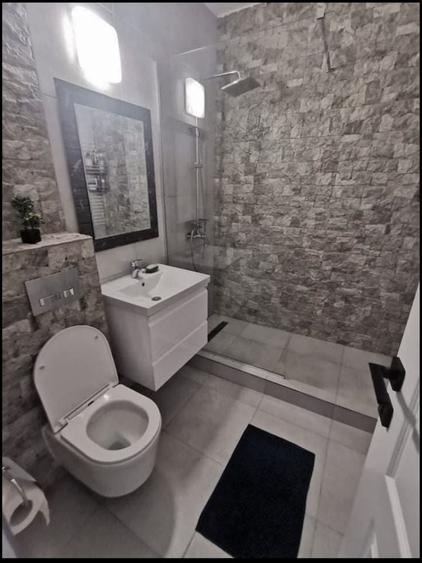 Apartament cu 3 camere semidecomandat în Dacia