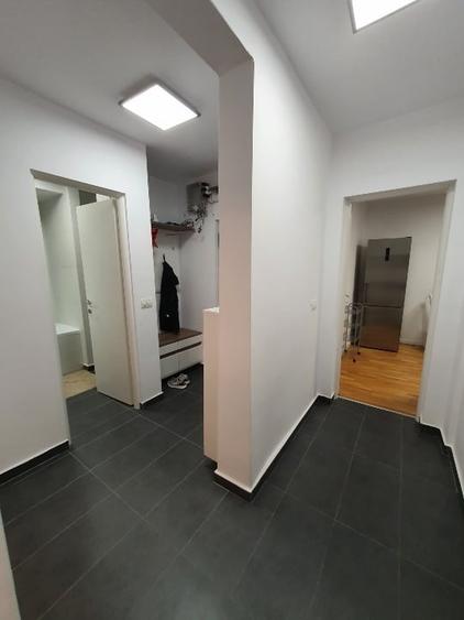 Apartament cu 3 camere decomandat, mobilat în Complex Studențesc