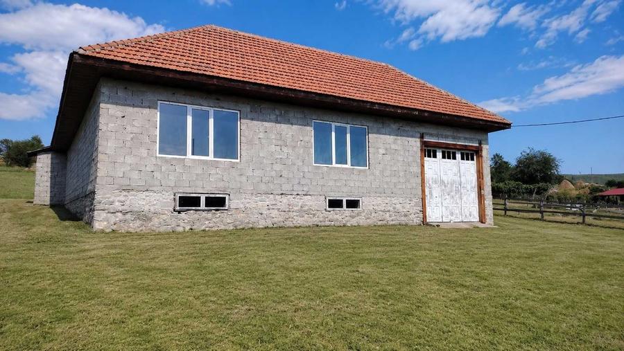 Casă cu 4 camere în Gornovița