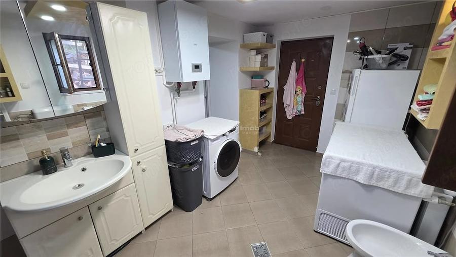 Casă cu Teren 420 Mp în Oravița
