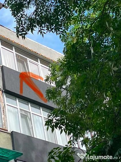 Apartament cu 4 camere semidecomandat în Crihala