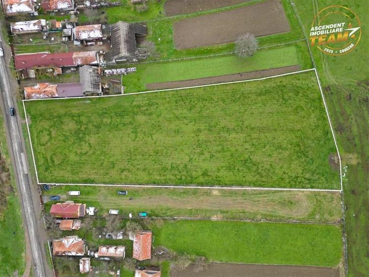 Teren Construcții intravilan de 8000 mp, în Exterior Est