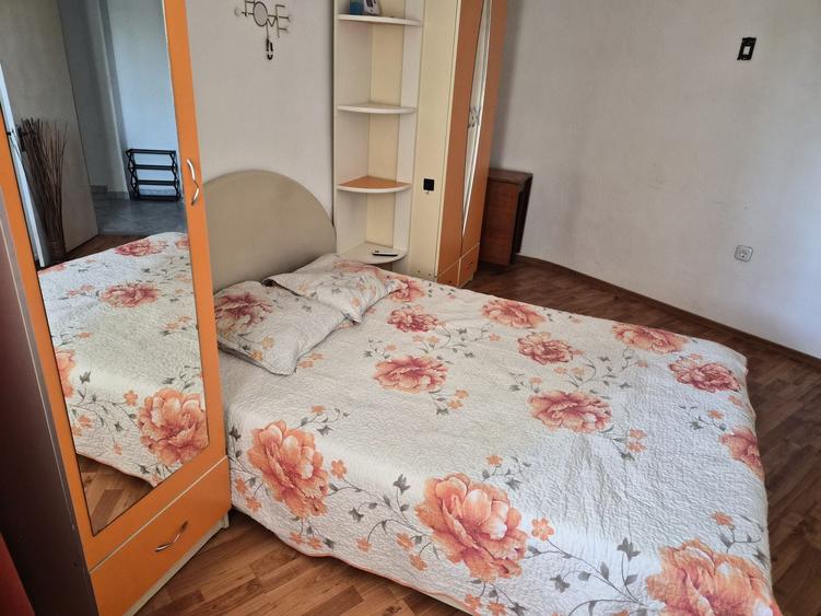 Apartament cu 2 camere decomandat în Gară