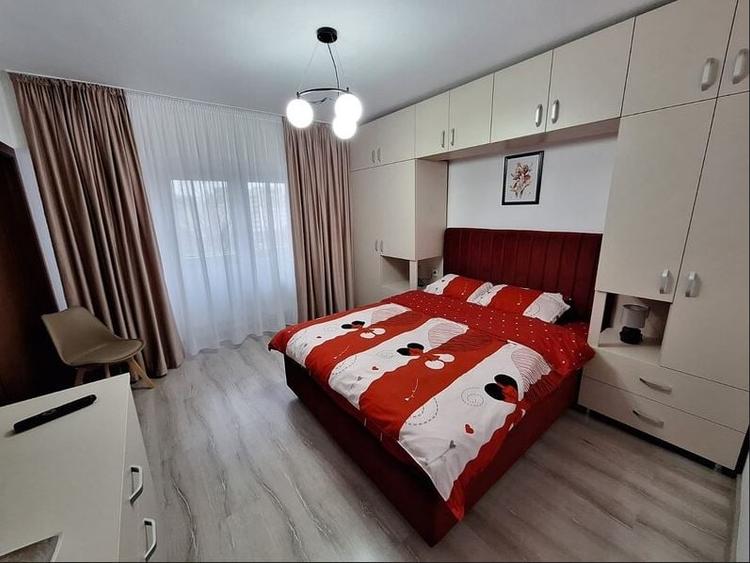 Unirii, Metrou  STRADAL  TRIBUNAL Amenajat,mobilat complet - 8