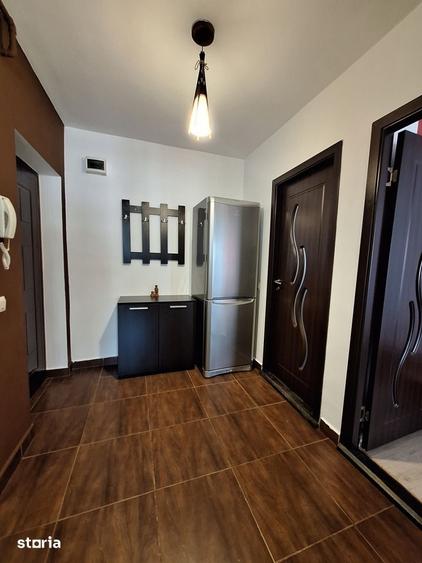 Apartament cu 2 camere semidecomandat, mobilat în Florești — fotografia 1