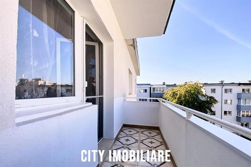 Apartament cu 4 camere decomandat în Semicentral