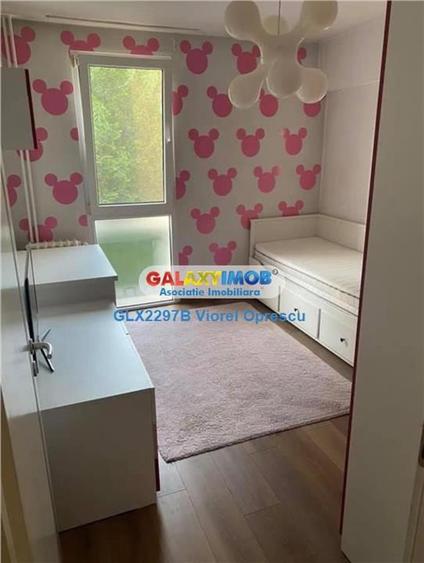Apartament cu 3 camere semidecomandat, mobilat în Titan