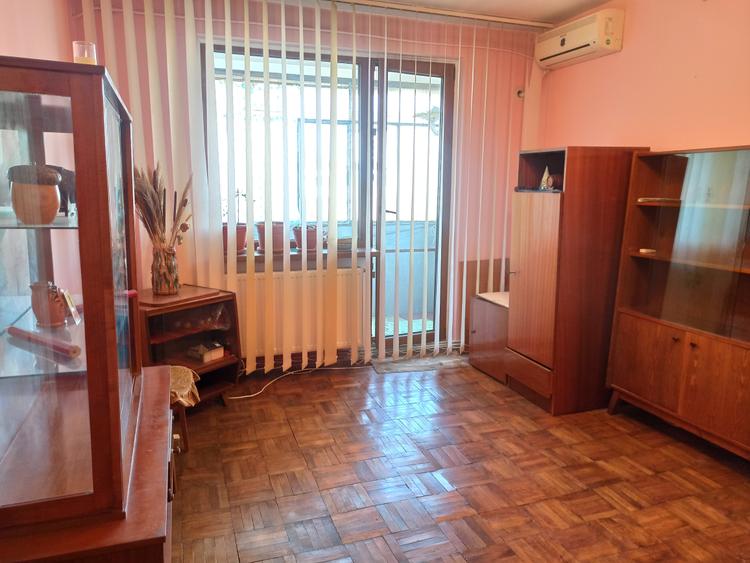 Apartament cu 2 camere semidecomandat în Calea București