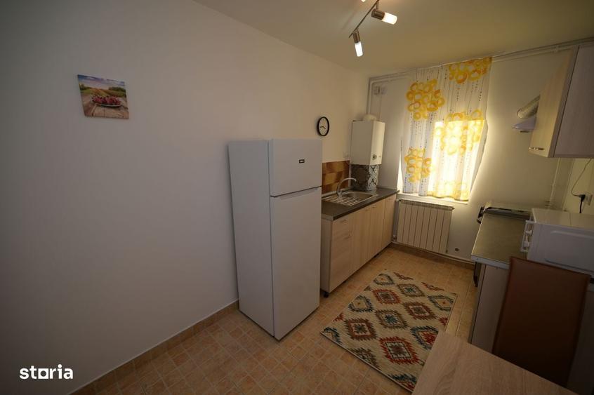 Apartament cu 4 camere decomandat în Faleza Nord
