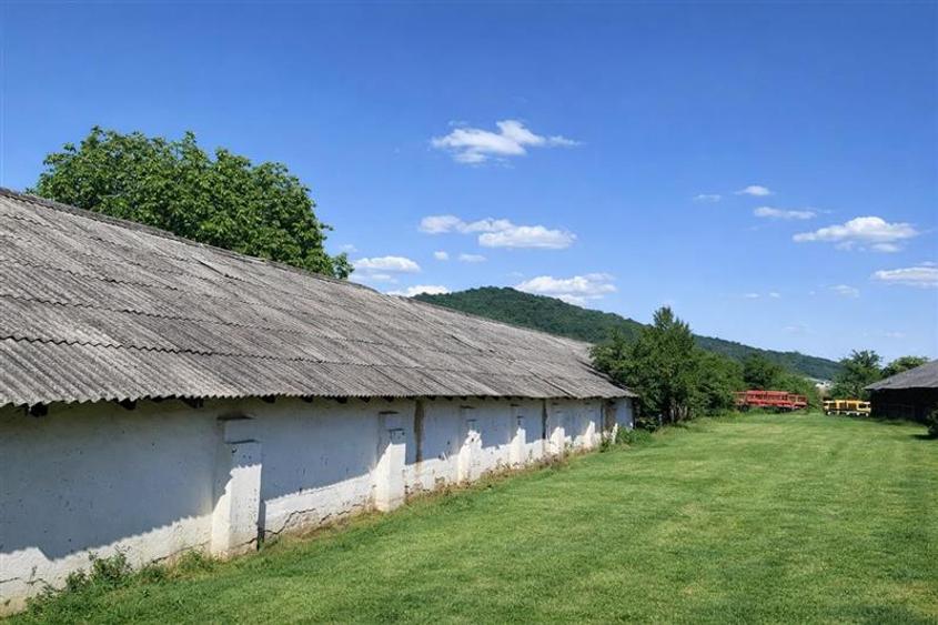 Spațiu industrial, de 570 mp, în Râciu