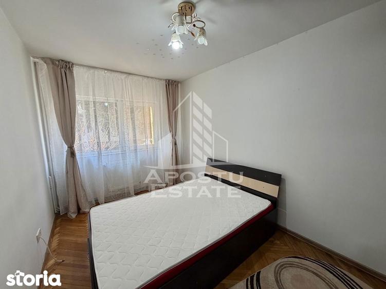 Apartament cu 3 camere, mobilat în Girocului