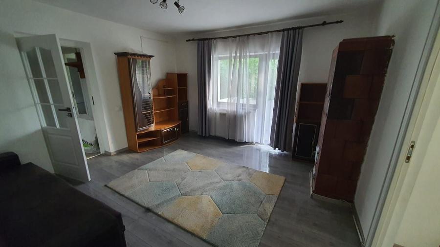 Apartament cu 2 camere semidecomandat în Noua