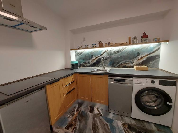 Apartament cu 2 camere semidecomandat în Tudor