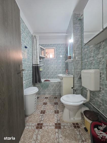 Apartament cu 3 camere în Florilor