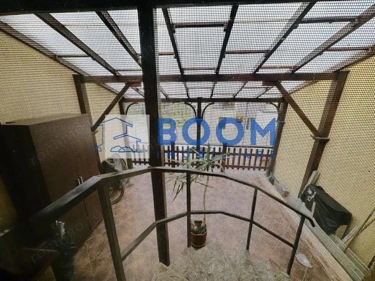 Casă cu 4 camere cu Teren 200 Mp în Vlădești