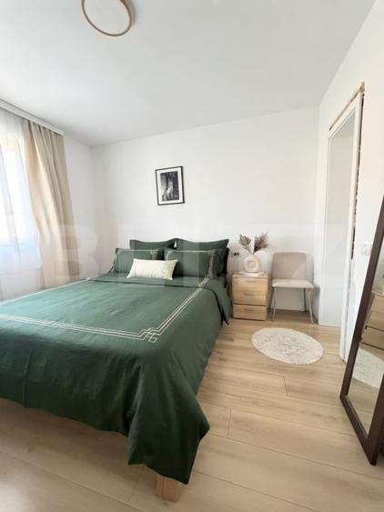 Casă individuală cu 5 camere cu Canalizare în Ghiroda