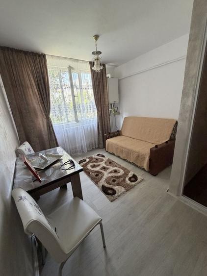 Apartament cu 2 camere decomandat în Micro 19