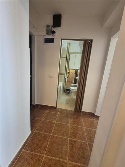 Apartament cu 2 camere decomandat, mobilat în Universitate